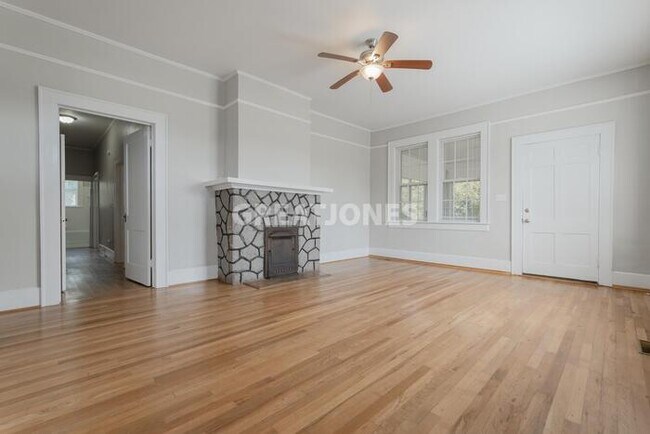 Foto del edificio - 205 N Zion St