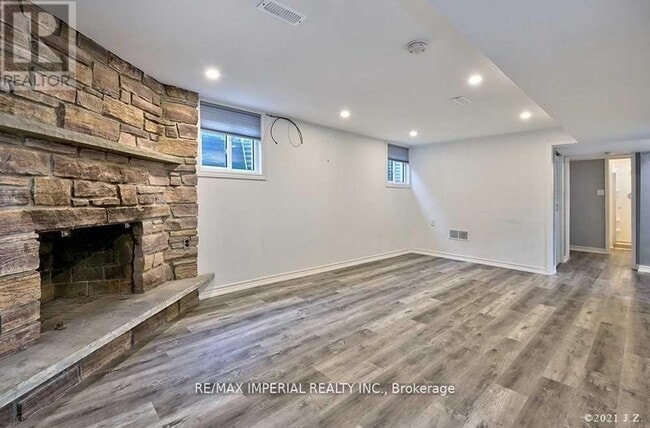 Photo du bâtiment - 711 Gilbert St W