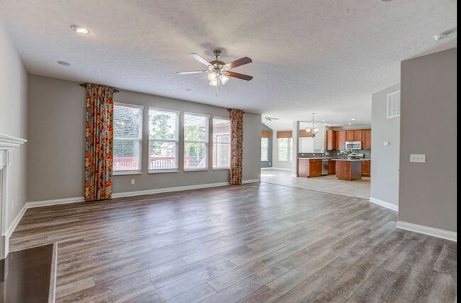 Building Photo - 1687 Greentree Meadows Dr