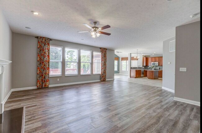 Foto del edificio - 1687 Greentree Meadows Dr