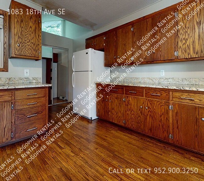 Foto del edificio - Affordable four bedroom duplex