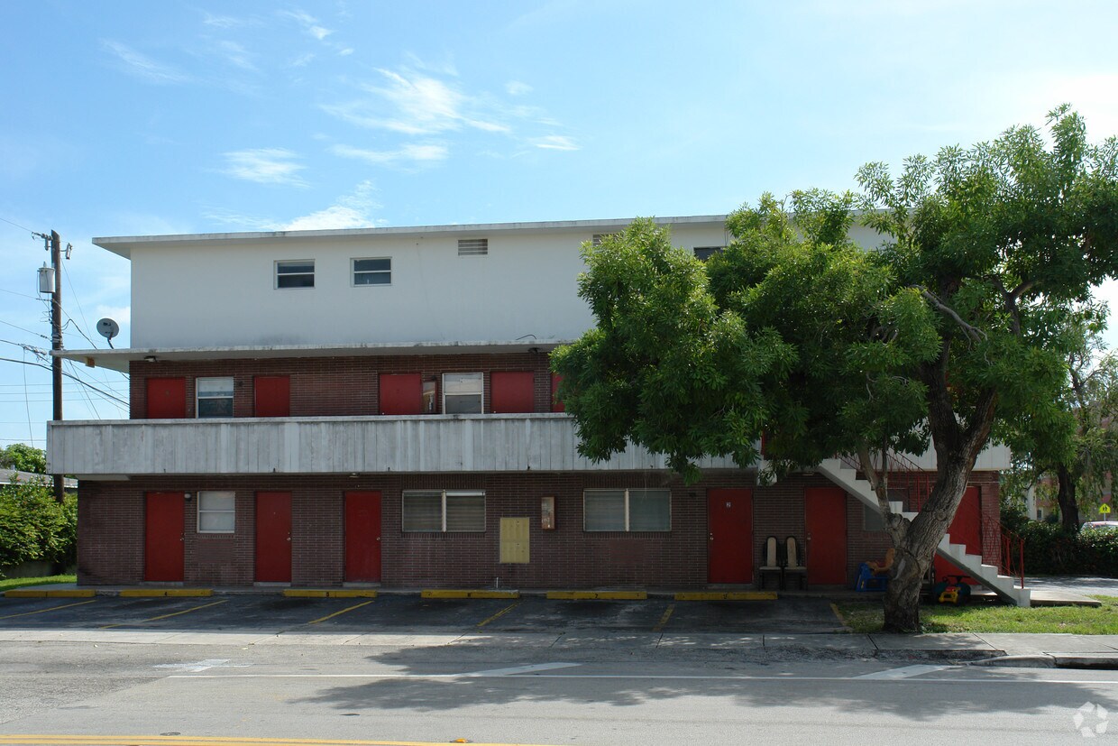 Building Photo - 6191 W Flagler St