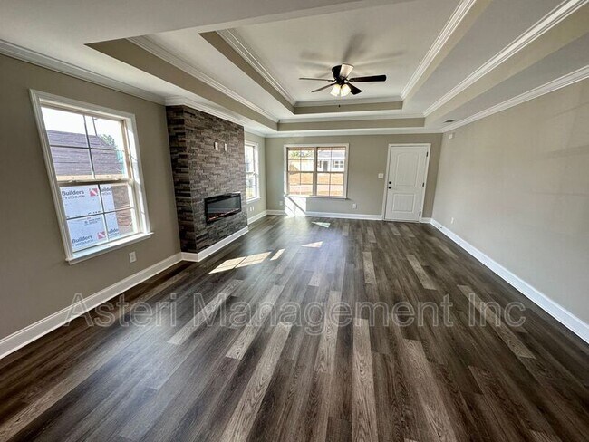 Building Photo - 220 Lasso Drive