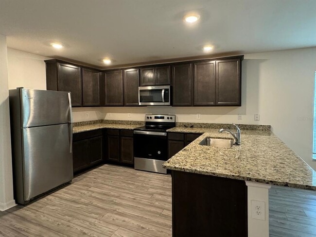 Foto del edificio - 2082 S Chamberlain Blvd