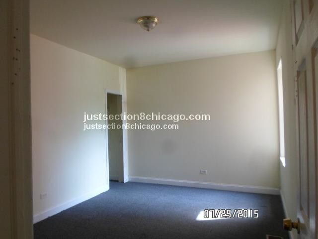 Building Photo - 527 N Homan Ave