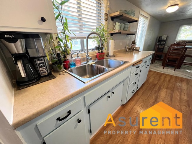 Foto del edificio - Beautiful Single-Level Home Located in the...