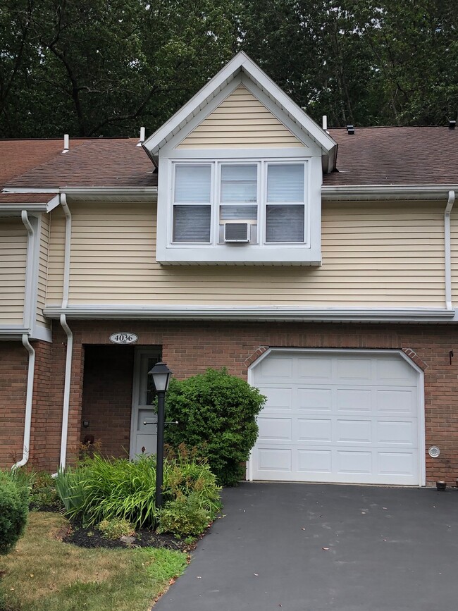 Building Photo - 4036 Chaucer Pl