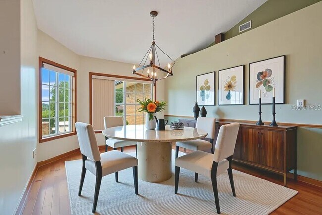 Foto del edificio - 1341 W Portillo Dr