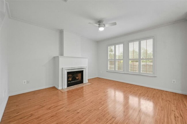Building Photo - 4620 W William Cannon Dr