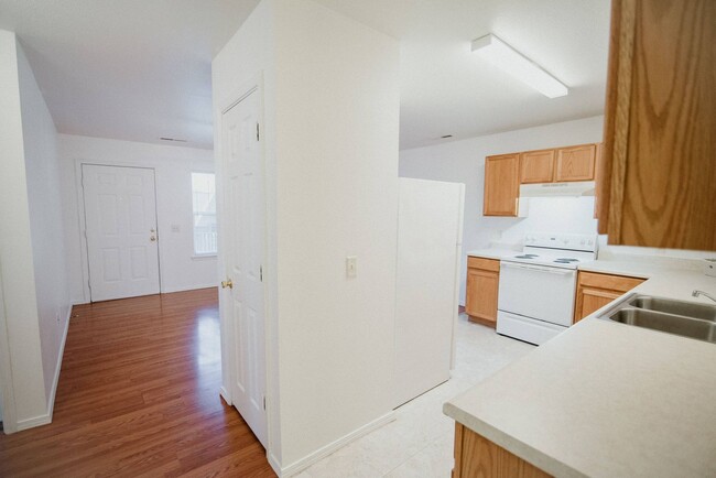 Foto del interior - Willow Park Apartments - CALL FOR NEW SUMM...