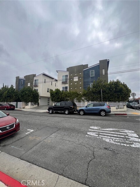Foto del edificio - 13804 Cordary Ave