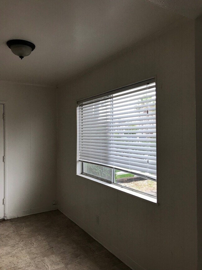 Building Photo - 6683 Trigo Rd