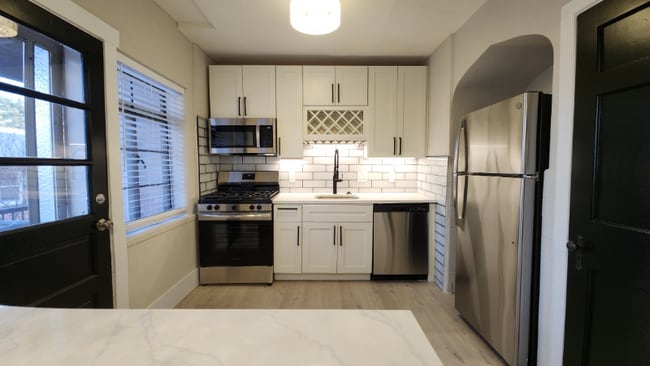 Building Photo - 4720 Donovan Ave