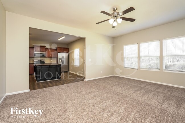 Building Photo - 409 Soaring St