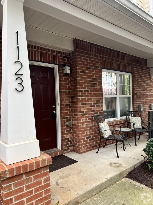 Building Photo - 1123 Ilana Ct