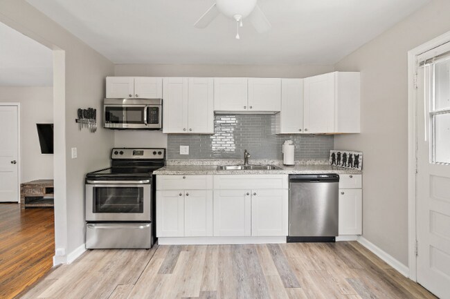 Foto del edificio - 5424 Oakmont Cir