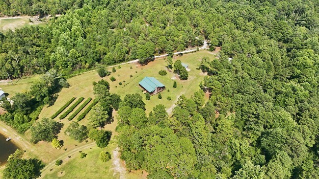Foto del edificio - 5103 Hillmon Grove Rd