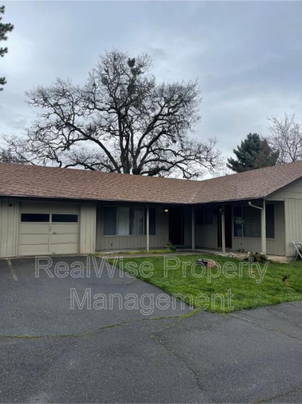 Foto del edificio - 1229 NW Highland Ave