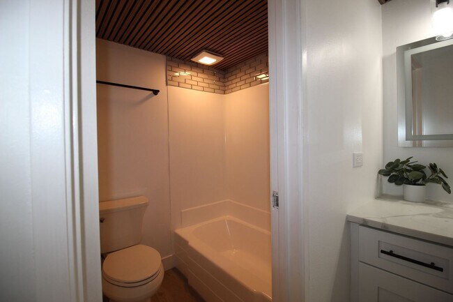 Foto del edificio - 2281 S Vaughn Way