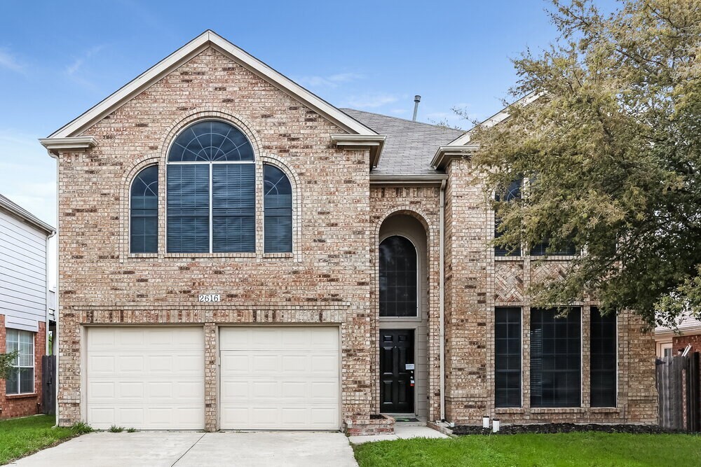 Foto principal - 2616 Lonesome Oak Dr