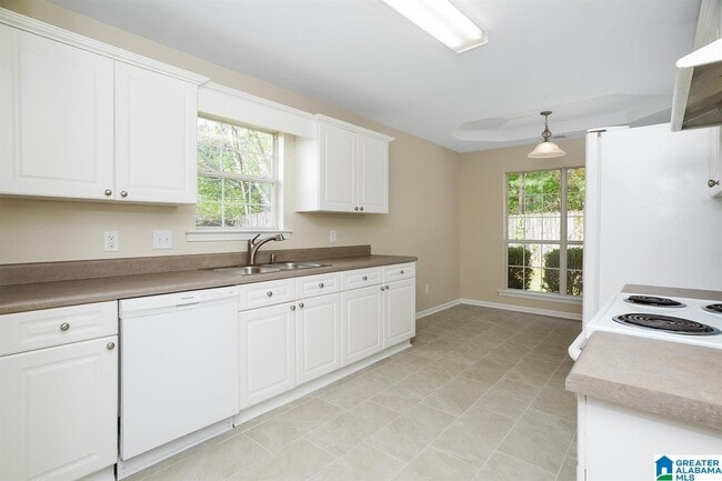 Building Photo - 512 Camden Cove Cir