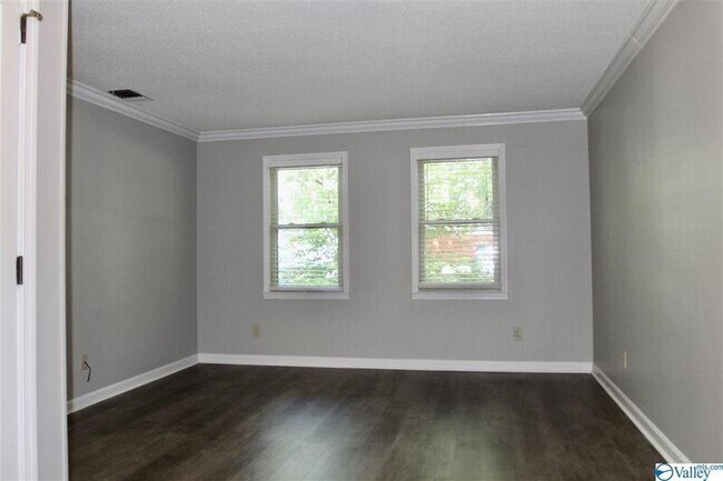 Foto del edificio - 2128 Greenwood Pl SW
