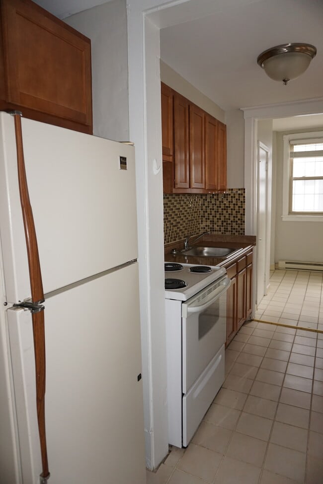 Baum Kitchen - Baum Boulevard Flats