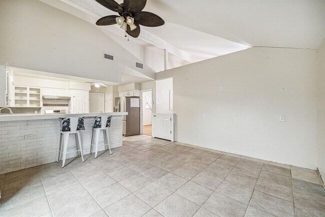 Building Photo - 12038 White Cap Ln