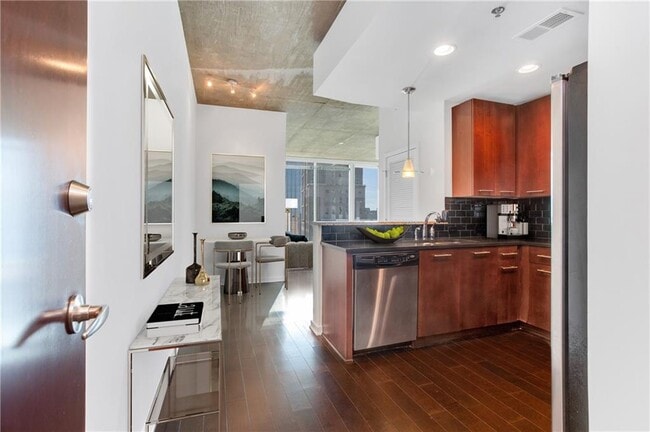 Foto del edificio - 3324 Peachtree Rd