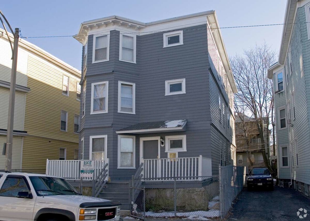 Primary Photo - 12 Hansborough St