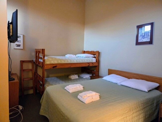 Building Photo - 36 Lodge Rd