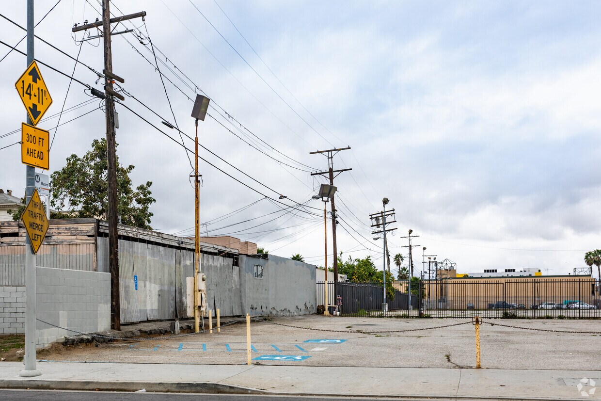 DICIEMBRE DE 2021 - The Standard at Los Angeles