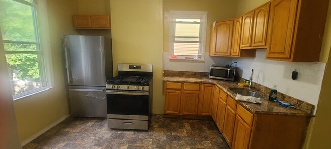 Building Photo - 200 Van Nostrand Ave