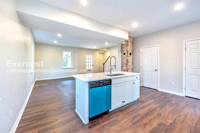 Foto del edificio - 115 Pine St