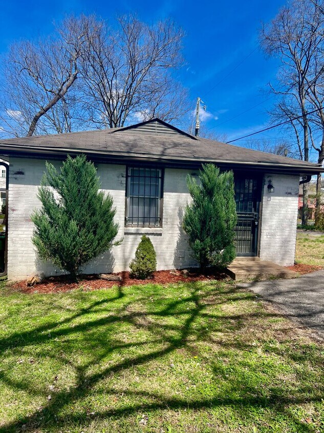 Foto principal - 1208 Chester Ave
