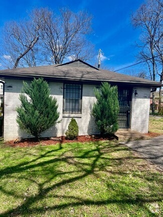 Building Photo - 1208 Chester Ave