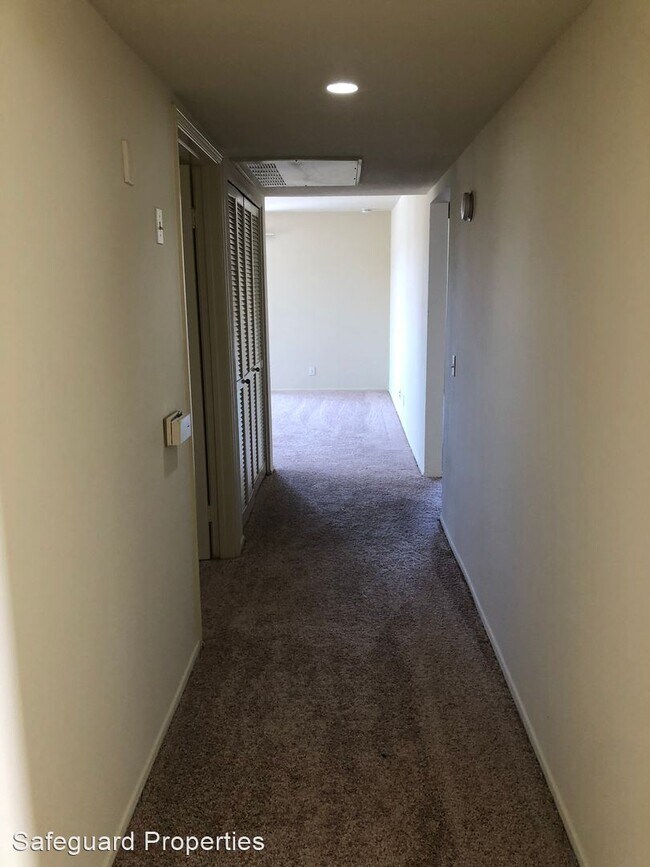 Foto del edificio - 3 br, 2 bath House - 1335 Newport Ave. #204