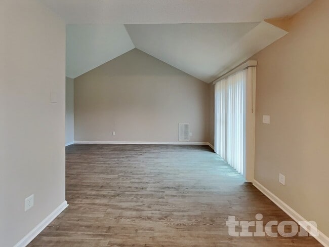 Building Photo - 7307 Hooksett Ct