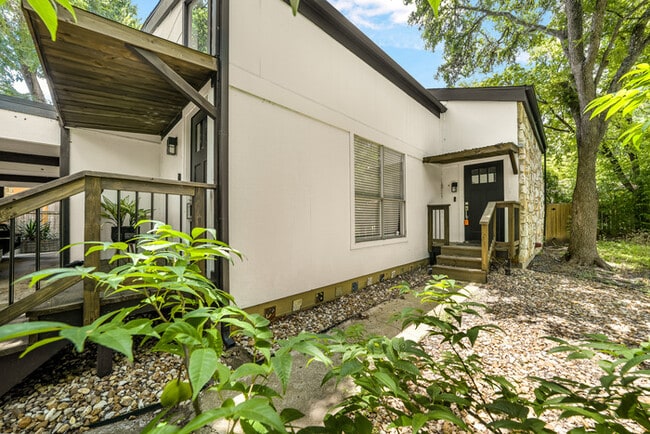 Foto del edificio - 1913 Lightsey Rd