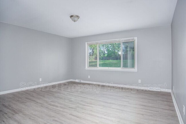 Building Photo - 7107 Greeley Ave