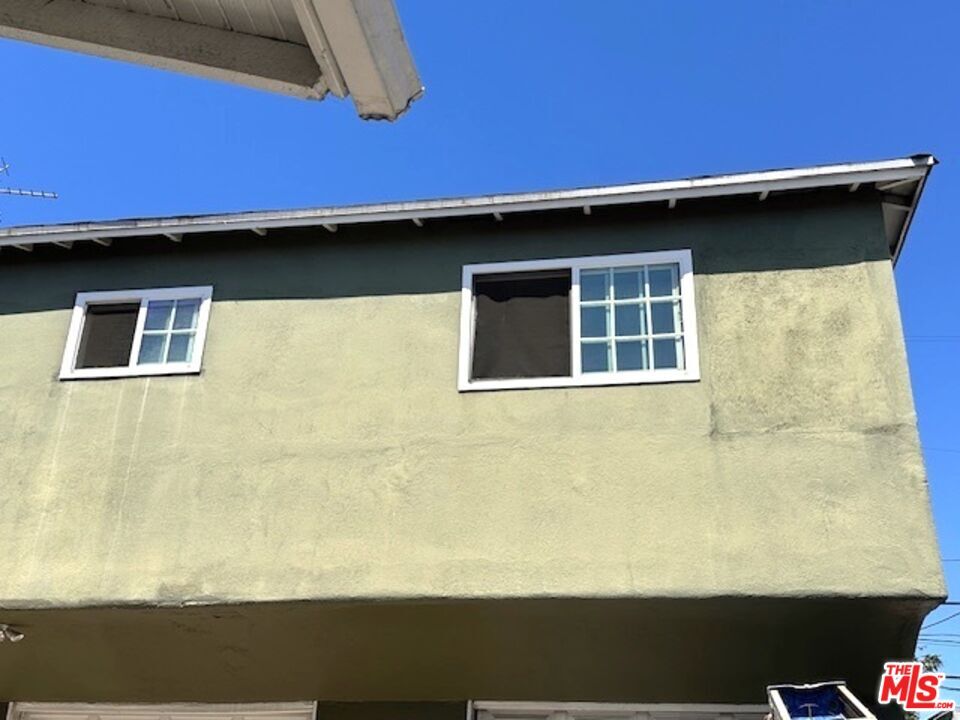 Foto principal - 4751 Oakwood Ave