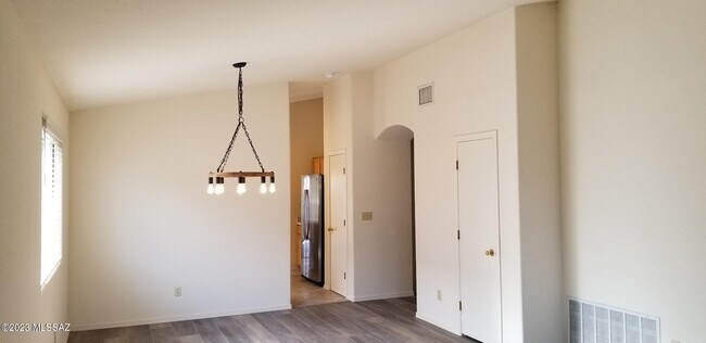 Foto del edificio - 9395 E Lochnay Ln