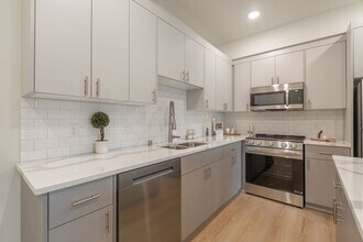 Interior Photo - Urban 33
