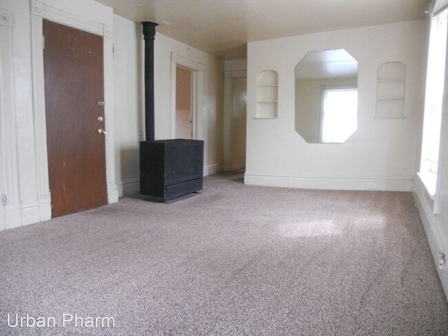 Building Photo - 306 Hollister Ave SE