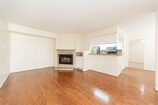 Building Photo - 2800 Jeanetta St