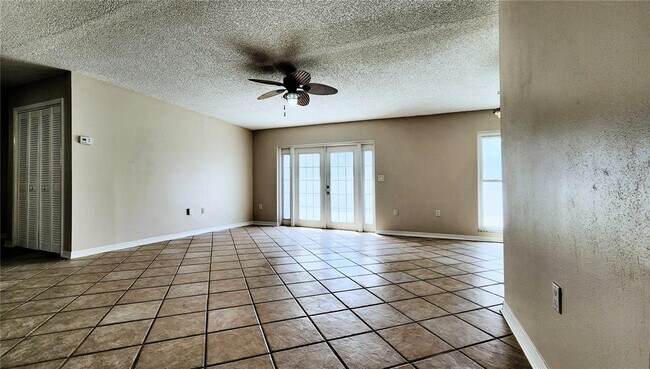 Building Photo - 5037 Brookside Ln