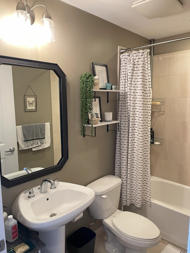 1st Full Bathroom - 2740 W Armitage Ave