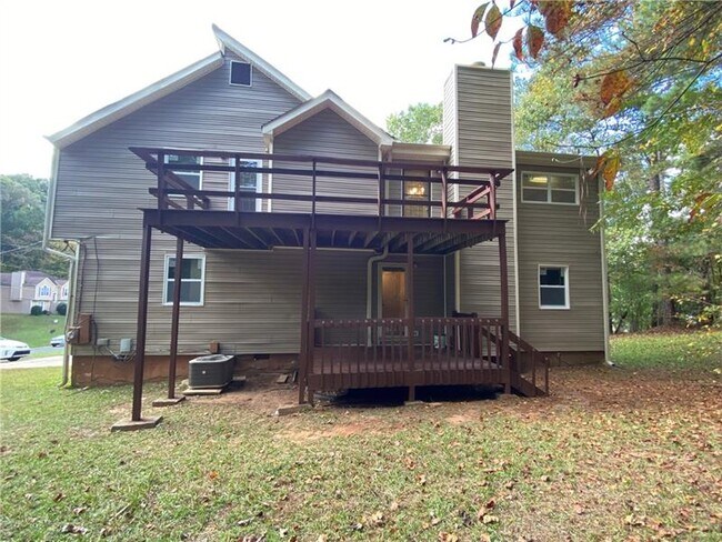 Building Photo - 3800 Spring Garden Ln