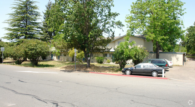 Foto del edificio - 69 Mark West Springs Rd