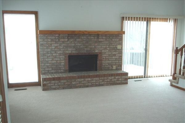 Building Photo - 2 Story Duplex w/Loft